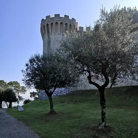 In Sul Lago Trasimeno Villa